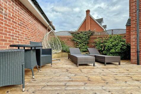 Decking Area.jpg