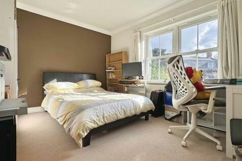 Bedroom 6.jpg