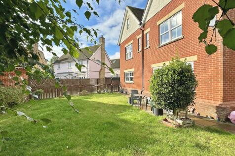 Rear Garden b.jpg