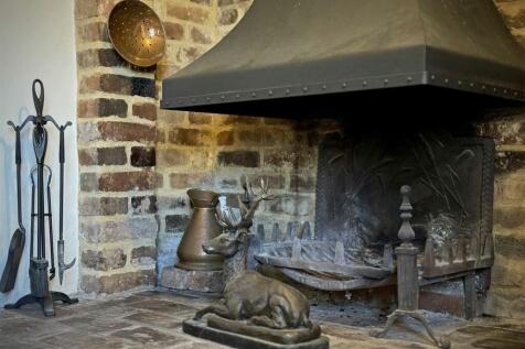 Fireplace.jpg