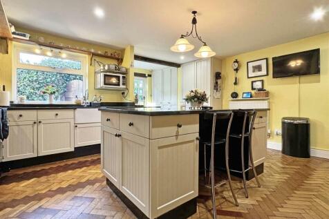 Kitchen d.jpg