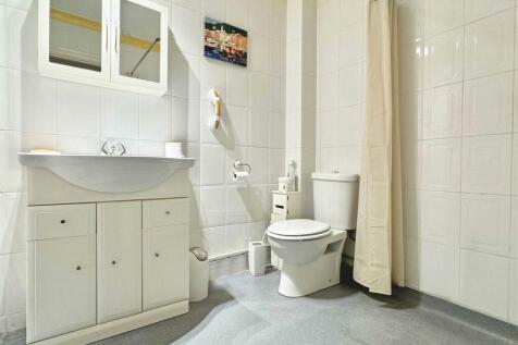 Wet Room.jpg