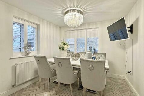 Dining Area.jpg