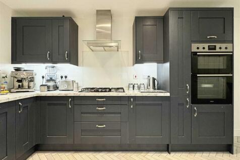 Kitchen d.jpg