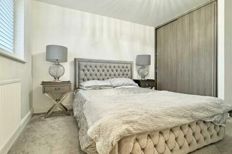 Master Bedroom.jpg