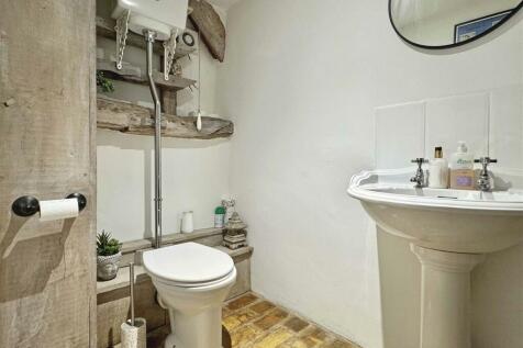 Cloakroom.jpg