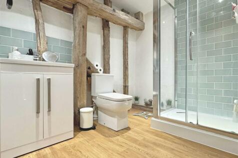 Shower Room.jpg