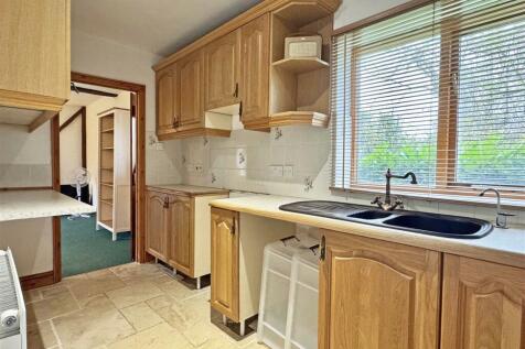 Annex Kitchen.jpg