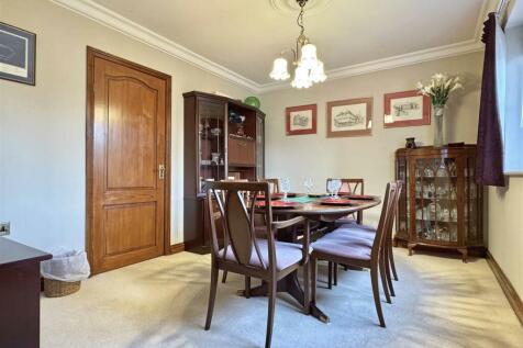 Dining Room.jpg