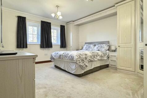 Master Bedroom.jpg