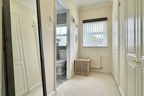 Dressing Area.jpg