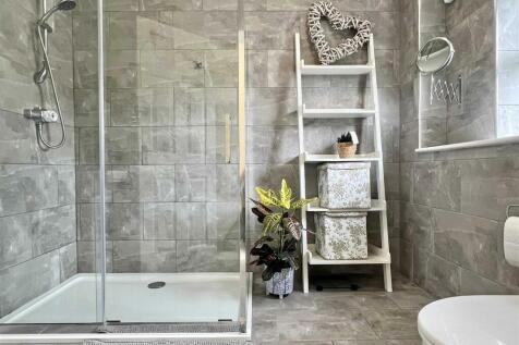 En-Suite 1d.jpg