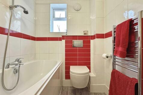 Bathroom.jpg