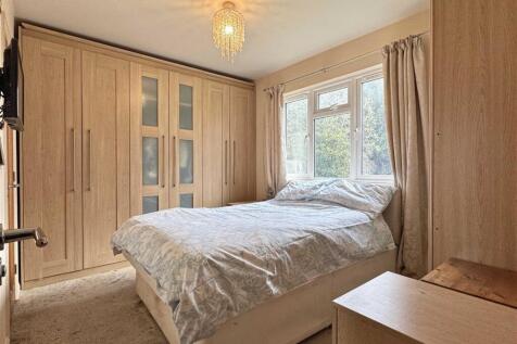 Master Bedroom.jpg