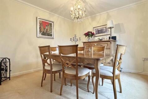 Dining Room.jpg