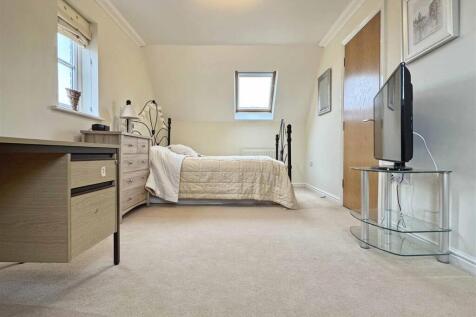 Bedroom 3b.jpg