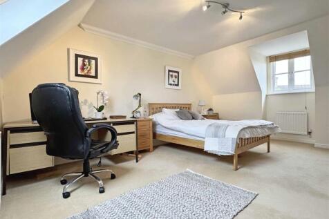 Bedroom 4.jpg