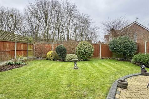 Rear Garden b.jpg