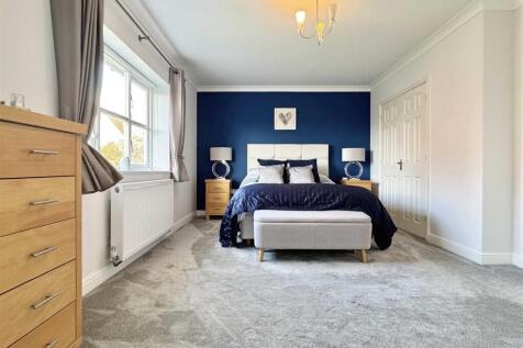Master Bedroom.jpg