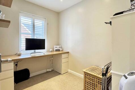 Bedroom 5.jpg