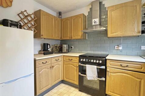 Kitchen c.jpg