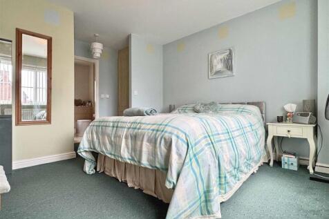 Master Bedroom.jpg
