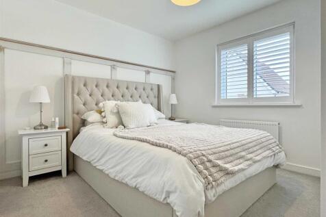 Master Bedroom.jpg