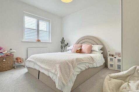 Bedroom 2.jpg