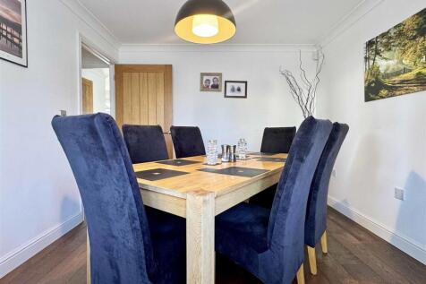 Dining Room.jpg