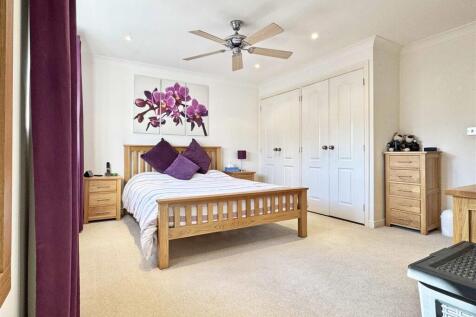 Master Bedroom.jpg