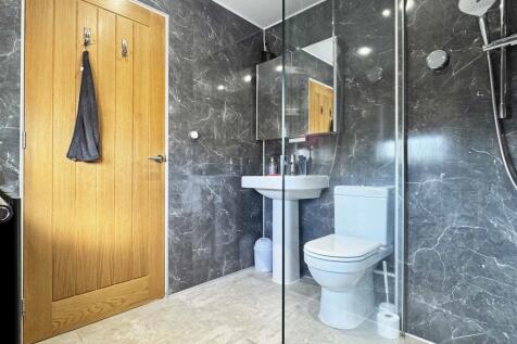 En-Suite b.jpg