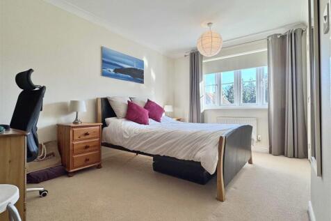 Bedroom 2.jpg