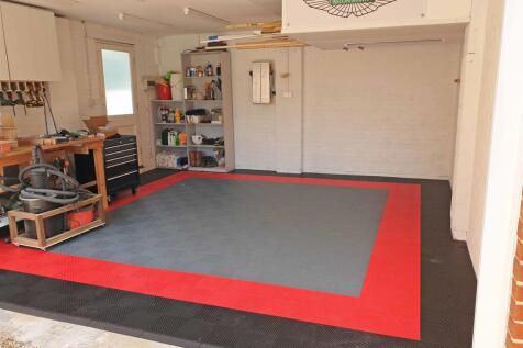 Garage Internal.jpg