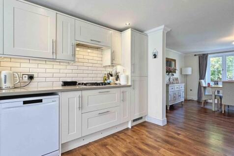 Kitchen d.jpg