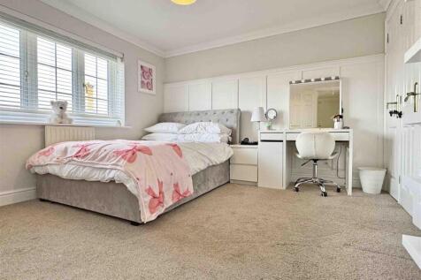 Bedroom 2.jpg
