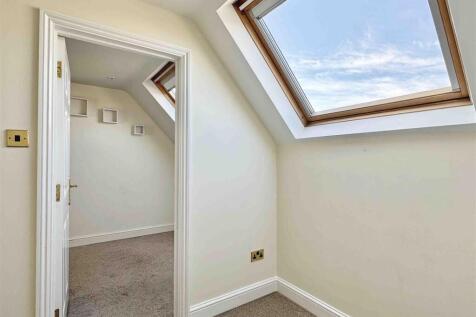 Top Floor Landing.jpg
