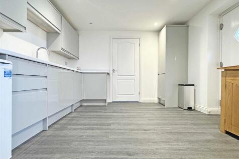 Annex Kitchen b.jpg