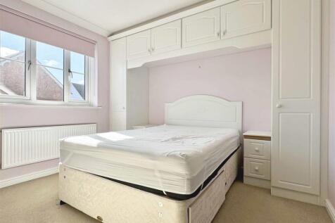 Master Bedroom.jpg
