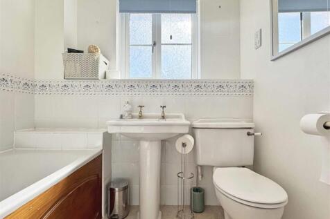 Bathroom.jpg