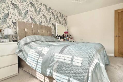 Bed 1.jpg