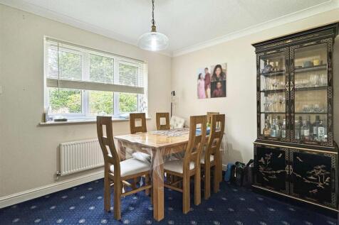 Dining Room.jpg