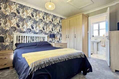 Master Bedroom.jpg