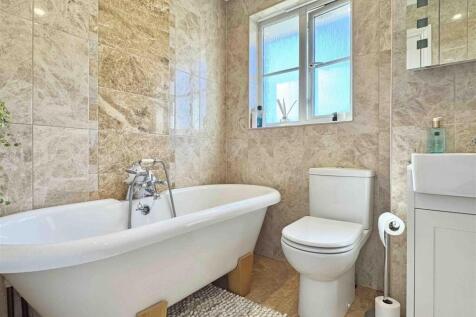 Bathroom.jpg