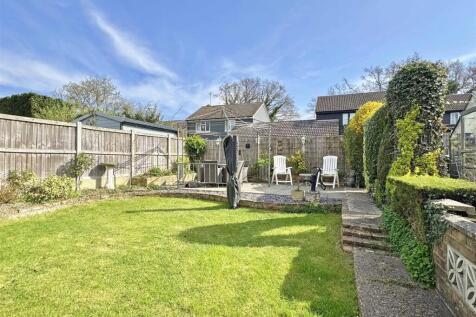 Rear Garden b.jpg