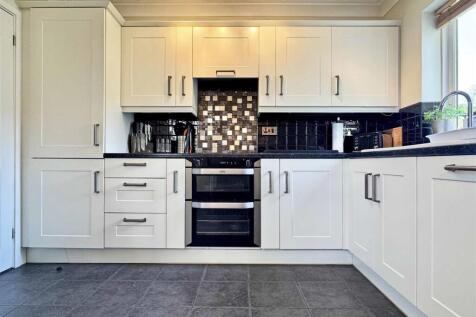 Kitchen c.jpg