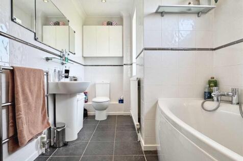 Bathroom.jpg