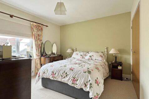 Master Bedroom.jpg