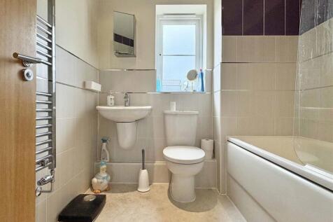 Bathroom.jpg