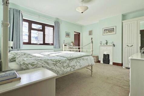 Master Bedroom.jpg