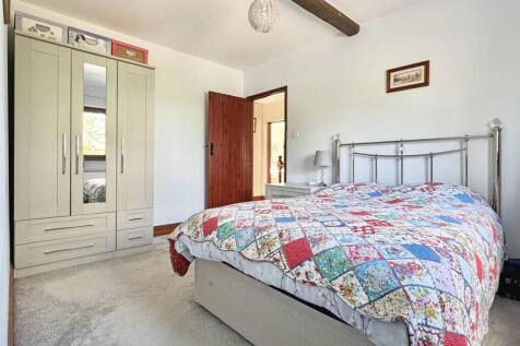 Bedroom 3b.jpg